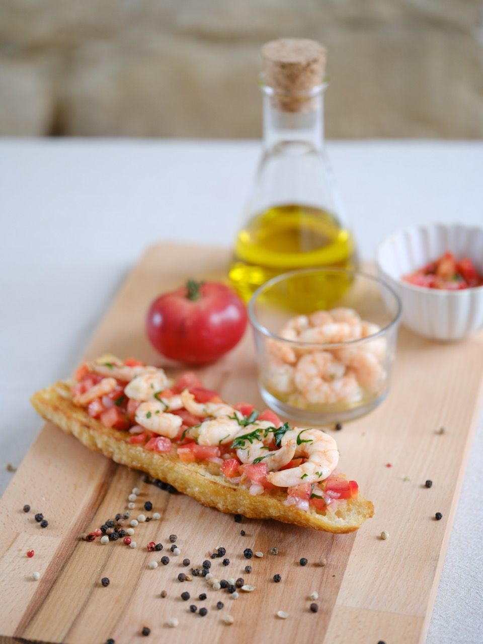 Bruschettas d'été aux crevettes bio par Assiette Bleue Bruschettas d'été aux crevettes bio par Assiette Bleue