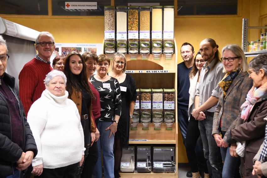 Inauguration BIOCOOP à l'épicerie solidaire Jeanne Burdin le 3 décembre 2019 Inauguration BIOCOOP à l'épicerie solidaire Jeanne Burdin le 3 décembre 2019